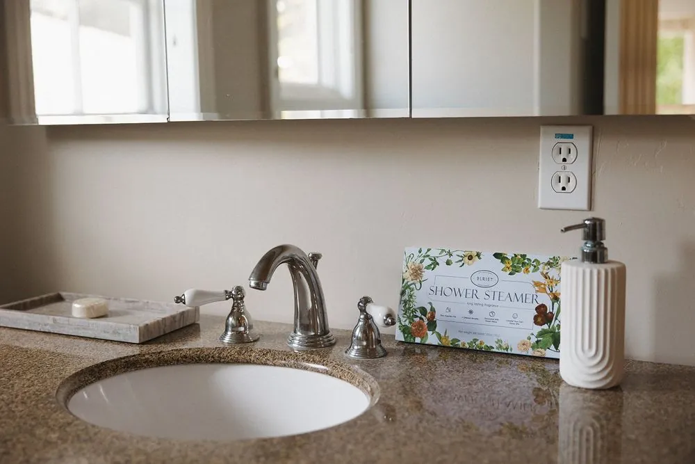 Bathroom vanity