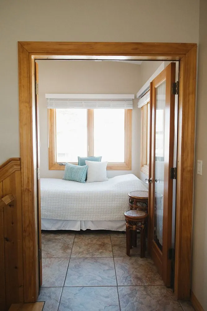 Twin room through the doorway